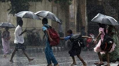 ബംഗാള്‍ ഉള്‍ക്കടലില്‍ പുതിയ ന്യൂനമര്‍ദ്ദം; വ്യാഴാഴ്ച മുതല്‍ വടക്കന്‍ കേരളത്തില്‍ ശക്തമായ മഴ, അഞ്ചു ജില്ലകളില്‍ യെല്ലോ അലര്‍ട്ട് 