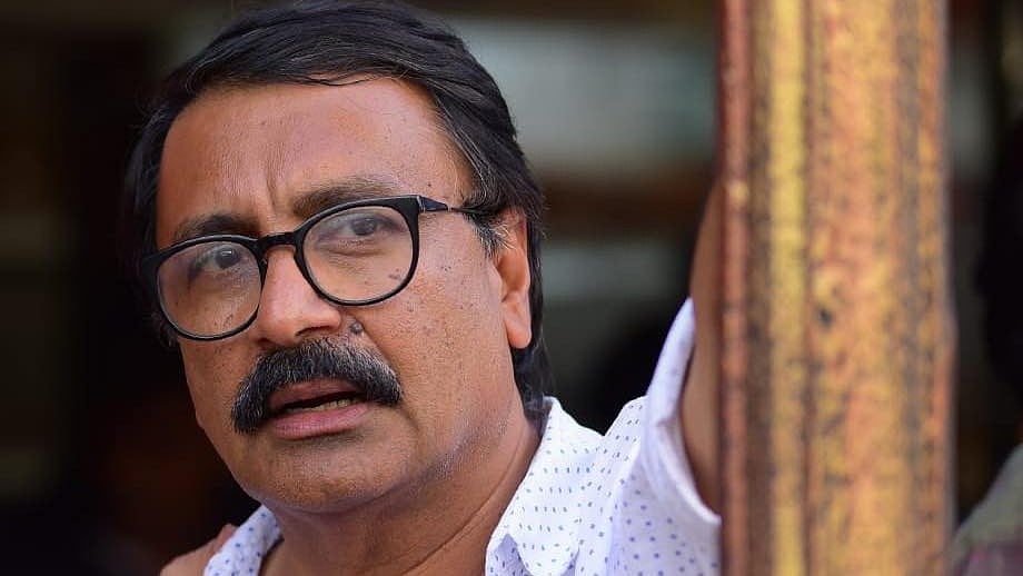 കഥ കേൾക്കാൻ വിളിച്ചുവരുത്തി ലൈം​ഗികാതിക്രമം: സംവിധായകൻ വി കെ പ്രകാശിനെതിരെ കേസ്