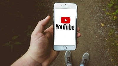 ഇനി കുട്ടികള്‍ക്ക് ധൈര്യമായി യുട്യൂബ് കൊടുക്കാം; എന്താണ്
 'ഫാമിലി സെന്റര്‍' ഫീച്ചര്‍ 