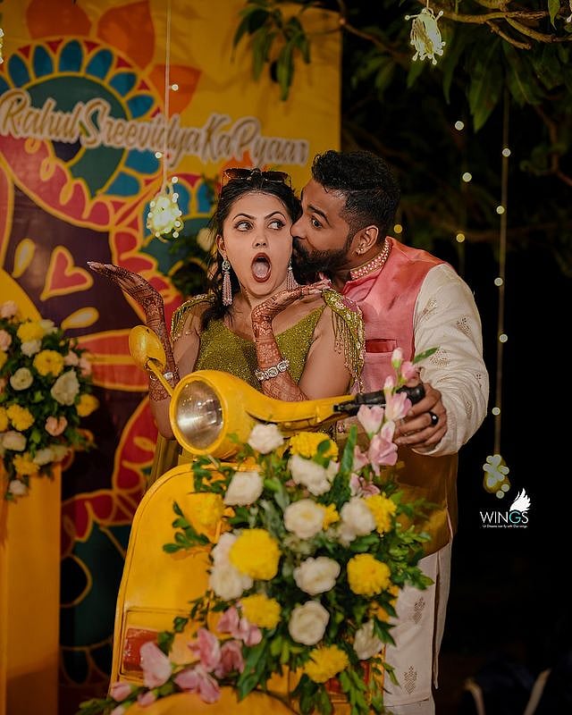 ഫുൾ കളറാണല്ലോ! ഹൽദി ചിത്രങ്ങളുമായി ശ്രീവിദ്യ മുല്ലച്ചേരി