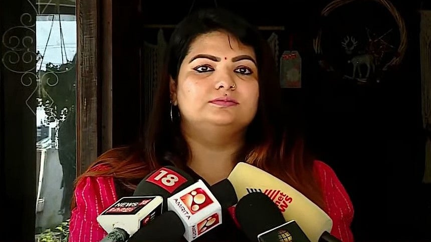 പ്രൊഡ്യൂസേഴ്സ് അസോസിയേഷൻ ഇരിക്കുന്ന കൊമ്പ് മുറിക്കുന്നു; സാന്ദ്രയെ ഒഴിവാക്കിയ നടപടിയിൽ പ്രതികരിച്ച് ഡബ്ല്യുസിസി