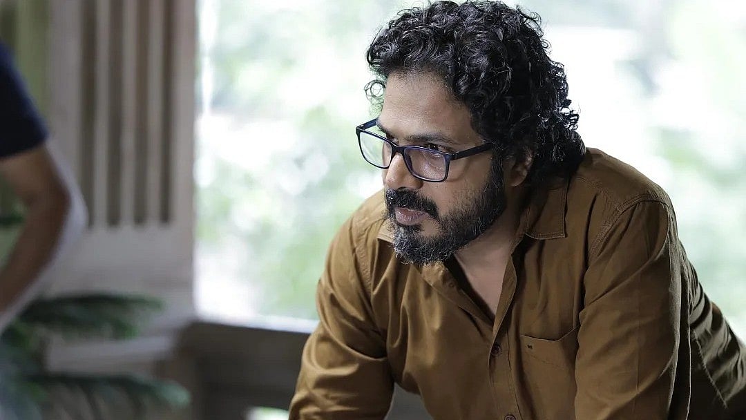 'ക്ലൈമാക്സ് രണ്ടാമത് ഷൂട്ട് ചെയ്തു, കുരങ്ങൻമാരുടെ കാര്യം രഹസ്യമാണ്'!; ദിൻജിത്ത് അയ്യത്താൻ അഭിമുഖം