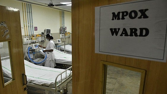 എം പോക്സ്: മലപ്പുറം സ്വദേശിയുടെ സമ്പർക്ക പട്ടികയിൽ 23 പേർ, കൂടെ യാത്ര ചെയ്തവരെ തിരിച്ചറിഞ്ഞു