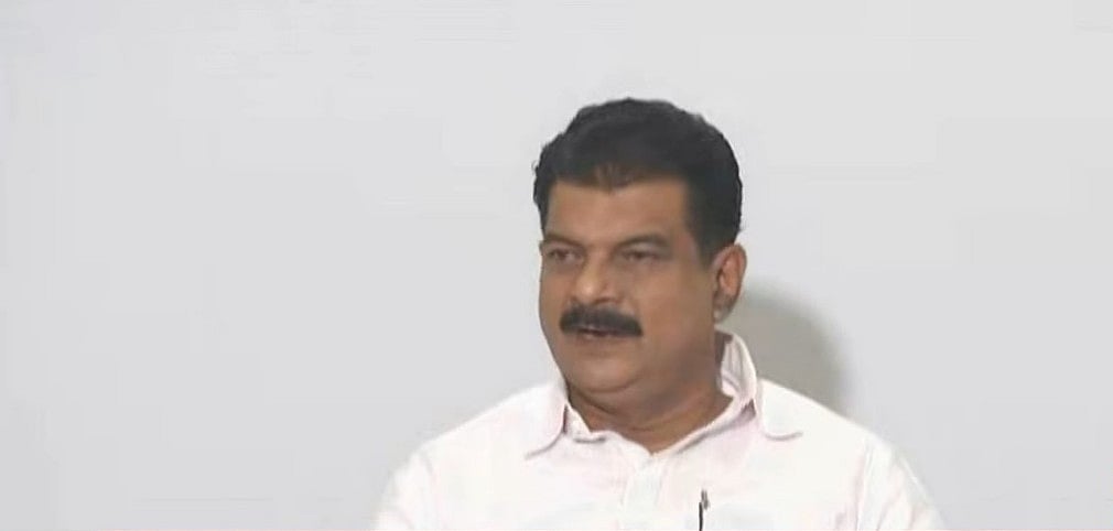 33 ലക്ഷം രൂപയ്ക്ക് വാങ്ങിയ ഫ്‌ലാറ്റ് പത്തുദിവസം കഴിഞ്ഞ് 65 ലക്ഷം രൂപയ്ക്ക് വിറ്റു, ഇത് എന്ത് മാജിക്?; അജിത്കുമാറിനെതിരെ വീണ്ടും ആരോപണവുമായി പി വി അന്‍വര്‍ 