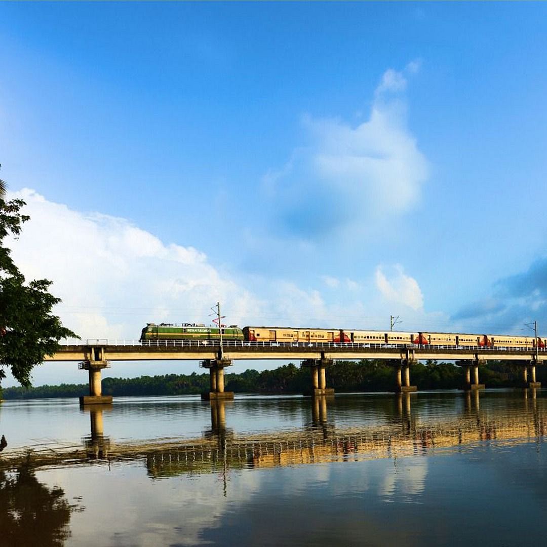 ഇന്ത്യയിലെ മനോഹരമായ ആറു ട്രെയിന്‍ റൂട്ടുകള്‍; റെയില്‍വേ മന്ത്രിയുടെ പട്ടിക