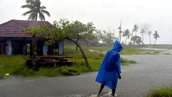 ഇടിമിന്നലോടു കൂടിയ ശക്തമായ മഴ; ഇന്ന് ഒൻപതു ജില്ലകളിൽ യെല്ലോ അലർട്ട്
