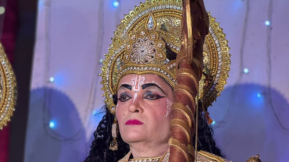 'രാമനാ'യി വേദിയിൽ; അഭിനയത്തിനിടെ ഹൃദയാഘാതം, കുഴഞ്ഞു വീണു മരിച്ചു- വിഡിയോ