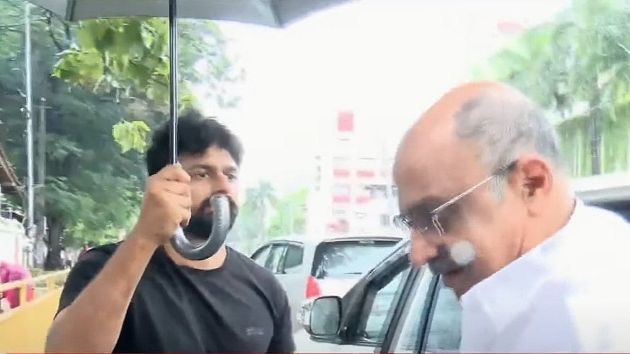 ബലാത്സംഗക്കേസില്‍ ചോദ്യം ചെയ്യല്‍; സിദ്ദിഖ് പൊലീസ് സംഘത്തിന് മുന്നില്‍