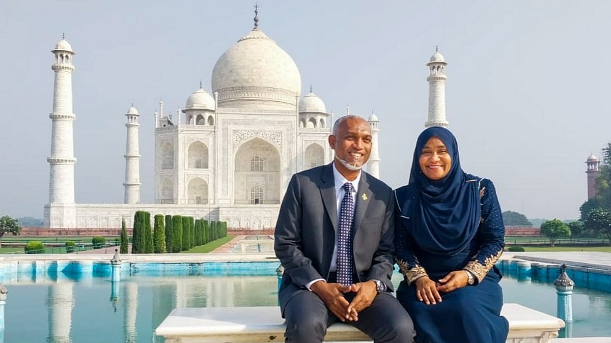 'വിസ്മയിപ്പിക്കുന്നു, വാക്കുകള്‍ കൊണ്ട് വിവരിക്കാനാവില്ല'; താജ്മഹല്‍ സന്ദര്‍ശിച്ച് മാലദ്വീപ് പ്രസിഡന്റ്