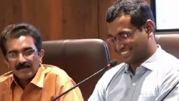 നവീന് ബാബുവിന്റെ മരണം; മുഖ്യമന്ത്രി പങ്കെടുത്ത പരിപാടിയില് നിന്ന് വിട്ടു നിന്ന് കലക്ടര്