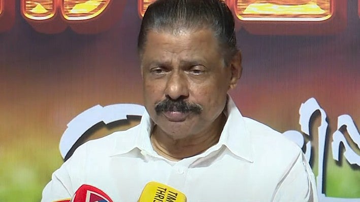 'എകെജി സെന്ററില് നിന്ന് ഒരു പരാതിയും ഉണ്ടാക്കിയിട്ടില്ല; സിപിഎം നവീന് ബാബുവിന്റെ കുടുംബത്തിനൊപ്പം'