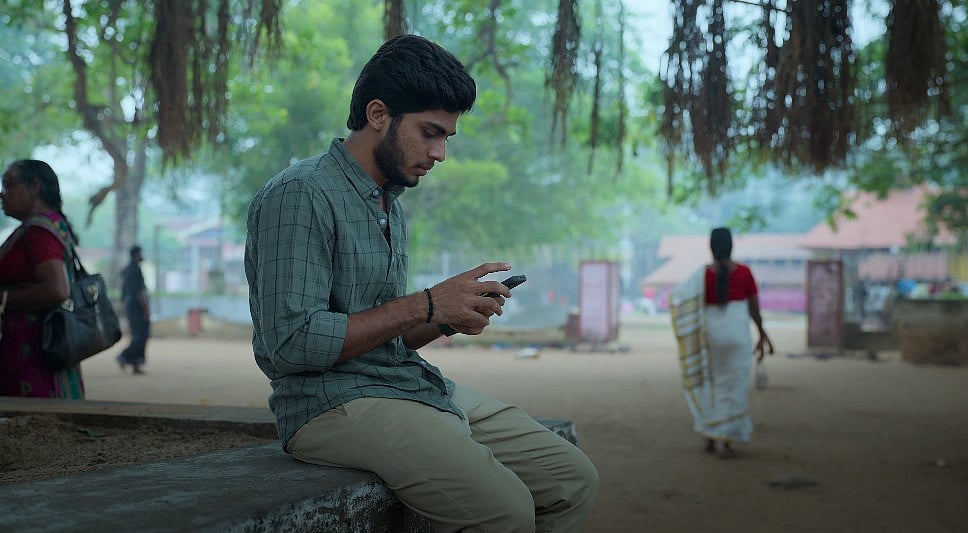 ഇത് ഒന്നൊന്നര ഹാക്കിങ്; നസ്ലെന്റെ 'ഐ ആം കാതലൻ' ട്രെയിലർ പുറത്ത്