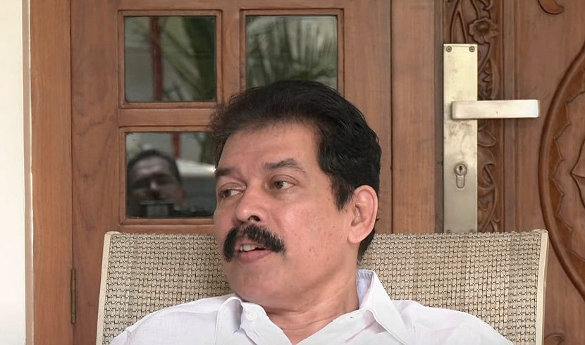 മുസ്ലീംലീഗുമായി ചേര്‍ന്ന് മുഹമ്മദ് റിയാസ് വികസന പ്രവര്‍ത്തനങ്ങള്‍ അട്ടിമറിക്കുന്നു; പത്ത് ദിവസം കാത്തിരിക്കും, അല്ലെങ്കില്‍ മറ്റ് വഴിയെന്ന് കാരാട്ട് റസാഖ്