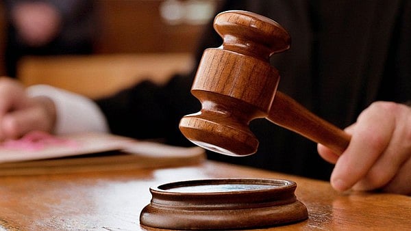 ഗുണനിലവാരമില്ലാത്ത പെയിന്റ് നല്‍കി കബളിപ്പിച്ചു; കമ്പനി 3.5 ലക്ഷം രൂപ നഷ്ടപരിഹാരം നല്‍കണം