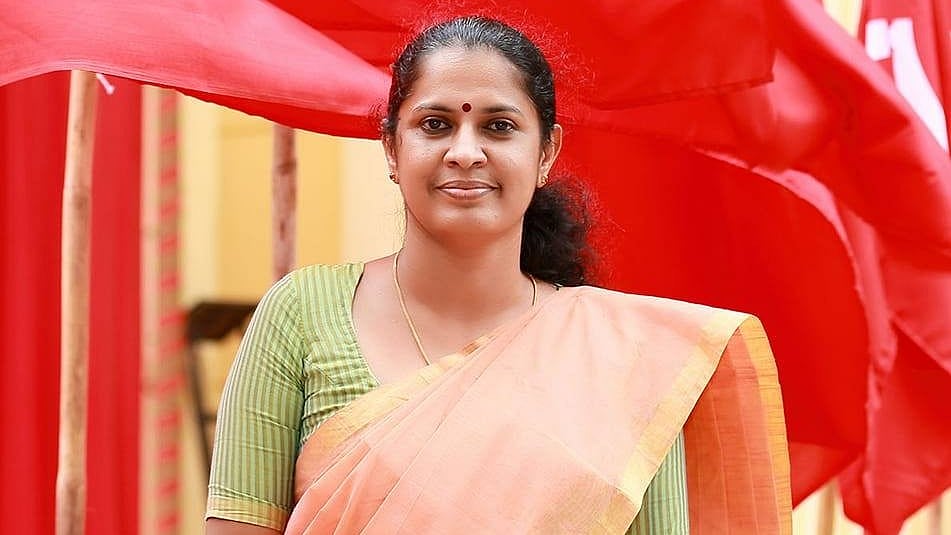 പി പി ദിവ്യക്കെതിരായ അഴിമതി ആരോപണം, വിജിലന്‍സ് അന്വേഷണം അട്ടിമറിക്കപ്പെട്ടു; കെഎസ്‌യു ഹൈക്കോടതിയില്‍  