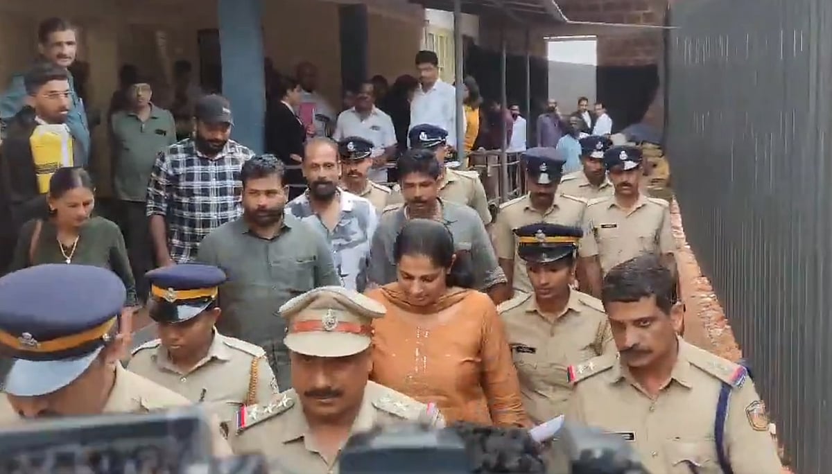 ചിരി വറ്റി ദിവ്യ, അഞ്ച് മണിക്കൂർ ചോദ്യം ചെയ്തു; തലകുനിച്ച് ജയിലിലേക്ക് മടക്കം- വിഡിയോ