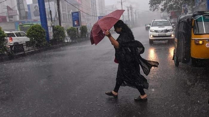 ചക്രവാതച്ചുഴി: ഇന്ന് ആറുജില്ലകളില്‍ ശക്തമായ മഴ, യെല്ലോ അലര്‍ട്ട് 