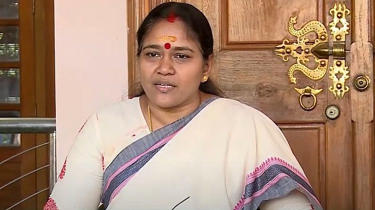 തിരൂര്‍ സതീശനു പിന്നില്‍ ആന്റോ അഗസ്റ്റിന്‍, പുറത്തുവിട്ടത് ഒന്നര വര്‍ഷം പഴക്കമുള്ള ചിത്രം: ശോഭ സുരേന്ദ്രന്‍