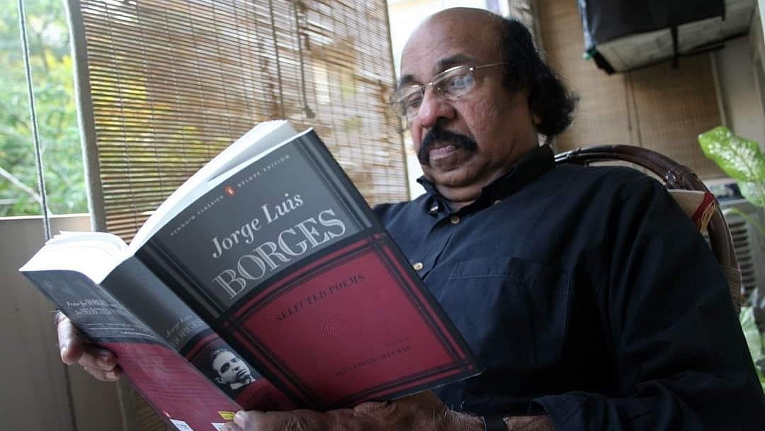 'എനിക്ക് ഭൂമിയിലെ സമയം വളരെ കുറവാണ്, ലാപ്‌ടോപ്പില്‍ കൂടുതല്‍ സമയം ചെലവഴിക്കേണ്ടതുണ്ട്'; സാഹിത്യ അക്കാദമി സ്ഥാനം 
ഒഴിയുന്നുവെന്ന് സച്ചിദാനന്ദന്‍