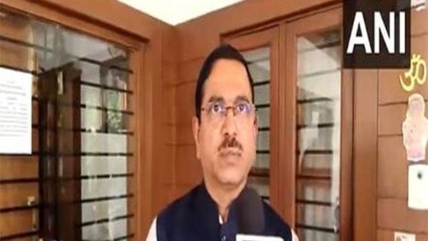വഖഫ് ബോര്‍ഡ് വഴി കര്‍ണാടകയില്‍ പുതിയ 'ജിഹാദ്'; കോണ്‍ഗ്രസിനെതിരെ ആഞ്ഞടിച്ച് കേന്ദ്രമന്ത്രി പ്രഹ്‌ളാദ് ജോഷി