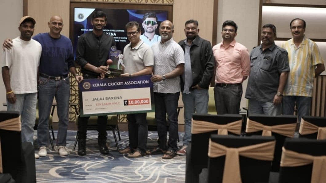 രഞ്ജിയില്‍ 6000 റണ്‍സും 400 വിക്കറ്റും ; ജലജ് സക്‌സേനയെ ആദരിച്ച്  കെസിഎ