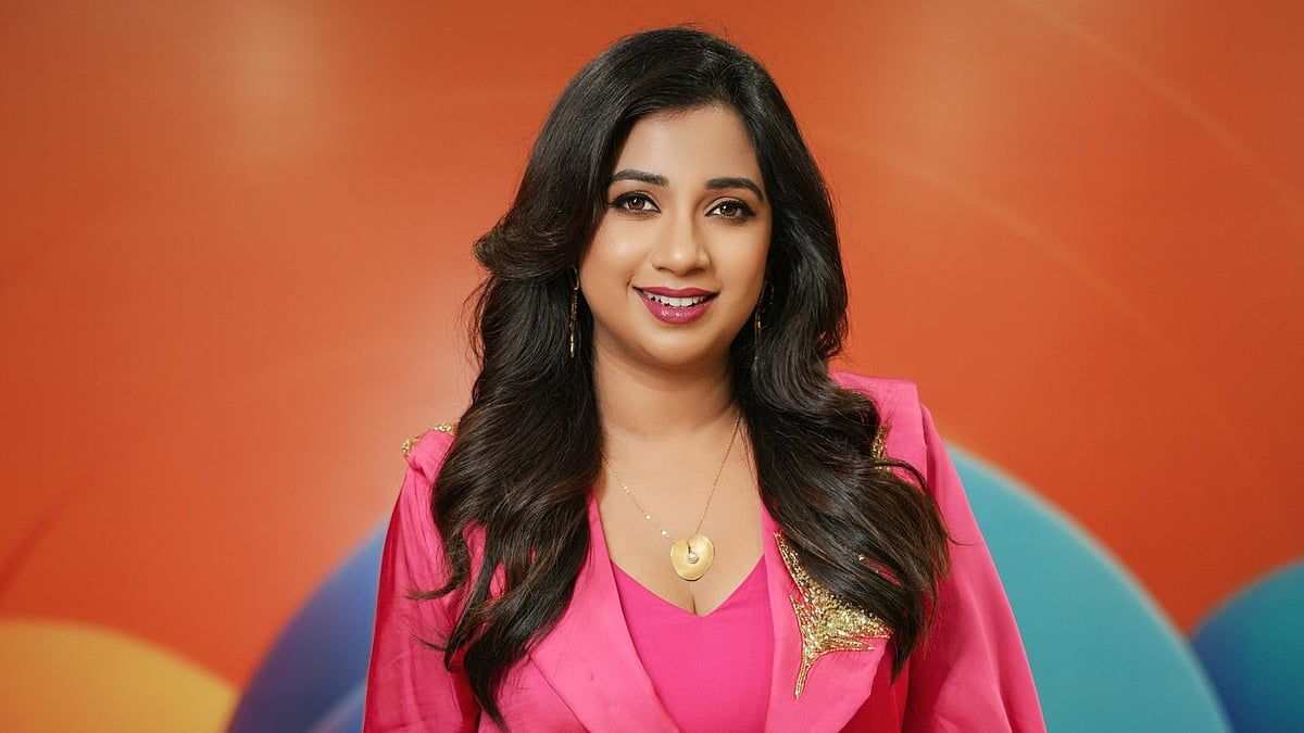 പാടാന്‍ ഏറ്റവും കടുപ്പം മലയാളം, പക്ഷേ...; കരീനയോട് ശ്രേയാ ഘോഷാല്‍ 