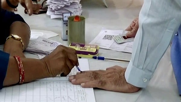 വയനാട്, ചേലക്കര ജനവിധി ഇന്ന്; മുഴുവന്‍ ബൂത്തുകളും കാമറ നിരീക്ഷണത്തില്‍