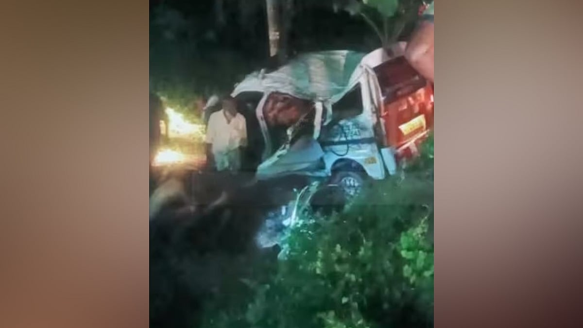 ആംബുലൻസ് മറിഞ്ഞ് രോ​ഗി മരിച്ചു, നാല് പേർ പരിക്ക്