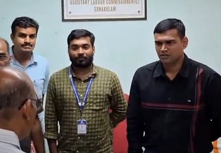 സര്‍ട്ടിഫിക്കറ്റ് ഒന്നിന് ആയിരം രൂപ വീതം; 20,000 രൂപ കൈക്കൂലി വാങ്ങുന്നതിനിടെ അസിസ്റ്റന്റ് ലേബര്‍ കമ്മീഷണര്‍ പിടിയില്‍