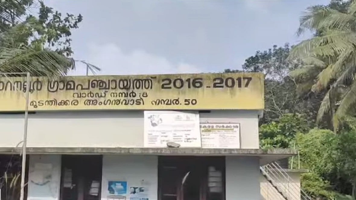 അങ്കണവാടിയില്‍ വീണ് മൂന്നര വയസുകാരിക്ക് പരിക്കേറ്റ സംഭവം; ജീവനക്കാര്‍ക്ക് സസ്പെന്‍ഷന്‍