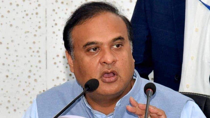 കോണ്‍ഗ്രസ് രേഖാമൂലം എഴുതി തരണം, എങ്കില്‍ ബീഫ് നിരോധിക്കാം: ഹിമന്ത ബിശ്വ ശര്‍മ 
