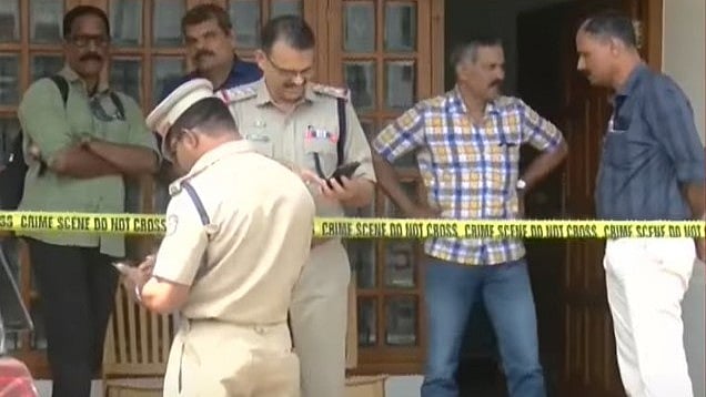 വളപട്ടണം കവര്‍ച്ച: വ്യാപാരിയുടെ വീട്ടില്‍ നിന്ന് ഒരു കോടി രൂപയും 300 പവനും കവര്‍ന്നത് അയല്‍വാസി,
പ്രതി പിടിയില്‍ 