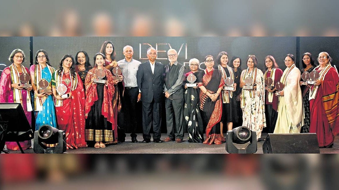 'സ്ത്രീ മുന്നേറ്റത്തിന് ആദരം', അഞ്ജു ബോബി ജോർജ് മുതല്‍ നിരുപമ രാജേന്ദ്ര വരെ; 12 വനിതകള്‍ക്ക് ദി ന്യൂ ഇന്ത്യന്‍ എക്‌സ്പ്രസിന്റെ ദേവി അവാര്‍ഡ് സമ്മാനിച്ചു- വിഡിയോ