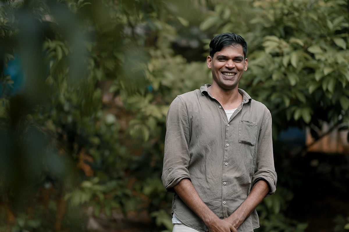 ഒന്നരമണിക്കൂറില്‍ ലോകം കീഴ്‌മേല്‍ മറിച്ച അരീക്കോട്ടുകാരന്‍ സഹറു; ജെസിബി ചുരുക്കപ്പട്ടികയിലിടം കണ്ടെത്തിയ ആദ്യനോവലിനെക്കുറിച്ച് പറയുന്നു
