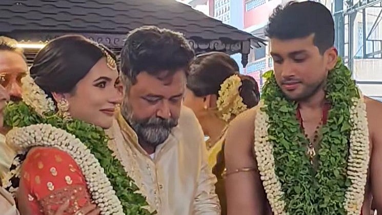 നടൻ കാളിദാസ് ജയറാമിനും തരിണിയ്ക്കും ​ഗുരുവായൂർ അമ്പല നടയിൽ മാം​ഗല്യം