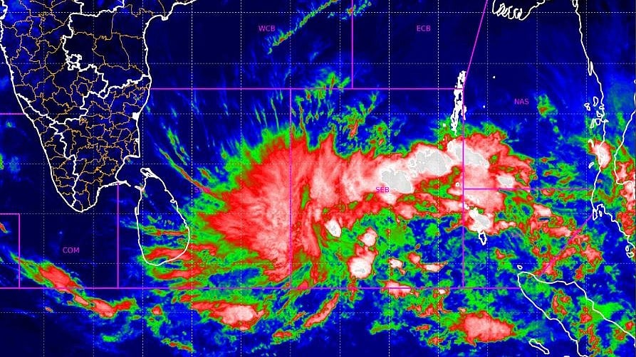 ന്യൂനമര്‍ദ്ദം, സംസ്ഥാനത്ത് വ്യാഴാഴ്ച മുതല്‍ ശക്തമായ മഴ; മൂന്ന് ജില്ലകളില്‍ യെല്ലോ അലര്‍ട്ട് 