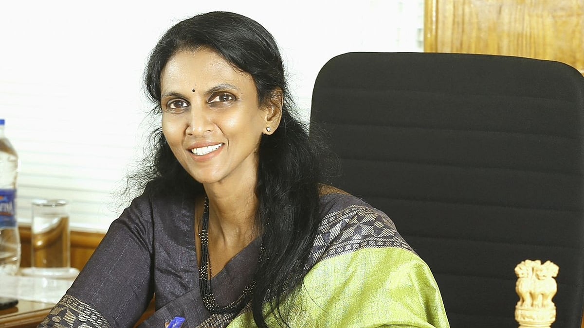 'ആർത്തവം സ്വാഭാവിക പ്രക്രിയ; നാണിക്കാൻ എന്തിരിക്കുന്നു?'; മുൻ നിലപാടിൽ നിന്നും മലക്കം മറിഞ്ഞ് ആർ ശ്രീലേഖ