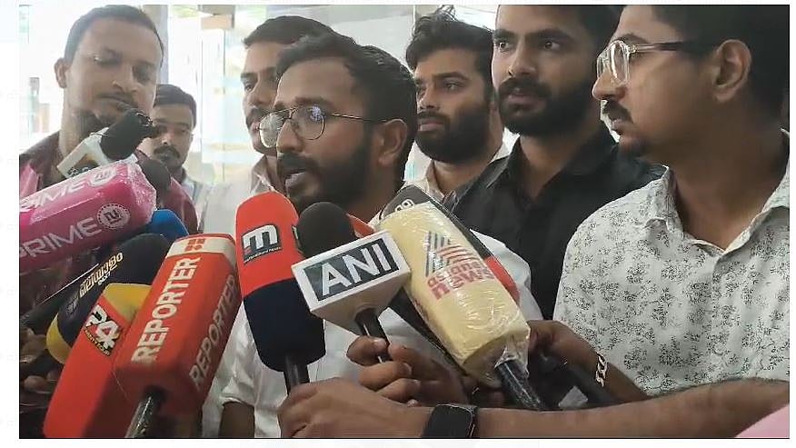 'സ്വാതന്ത്ര്യം ജനാധിപത്യം സോഷ്യലിസം' കൊടിയില്‍ മാത്രം; എസ്എഫ്‌ഐ അക്രമം അംഗീകരിക്കാനാകില്ല; അലോഷ്യസ് സേവ്യര്‍