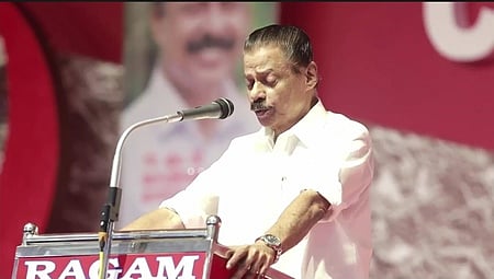 'മുഖ്യമന്ത്രി ഒഴികെ ഒരാളും പോരാ; മെറിറ്റെന്ന് പറയുന്നു, എല്ലാ സ്ഥാനമാനങ്ങളും കണ്ണൂരിന്'; എവി ഗോവിന്ദന് വിമര്‍ശനം 