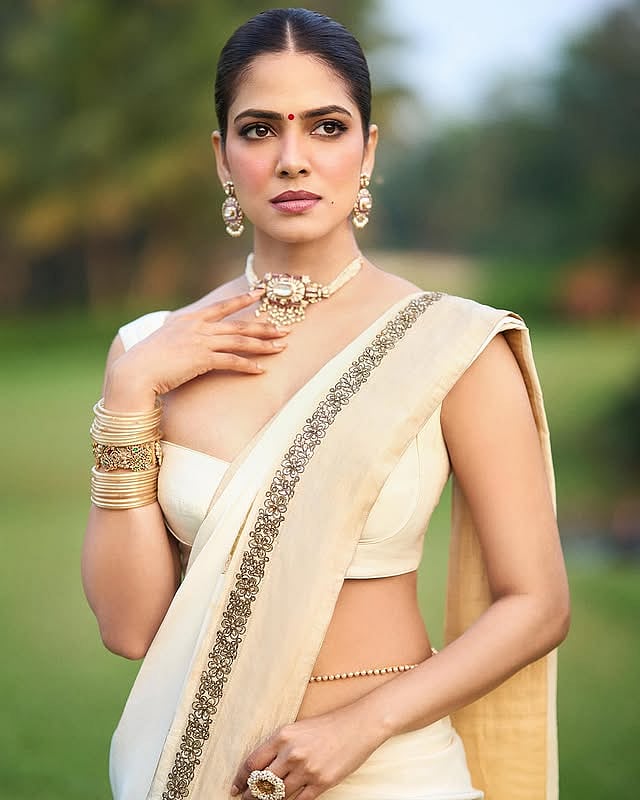 ‌‌കീർത്തിയുടെ വിവാഹത്തിന് കേരള സാരിയിൽ തിളങ്ങി മാളവിക