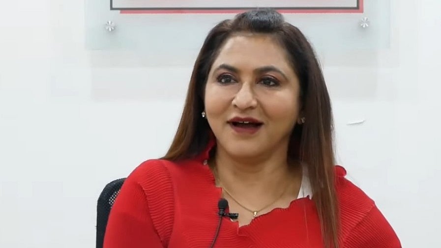 'അന്ന് ഇന്ദിരാഗാന്ധിയെ അഭിനന്ദിച്ചത് തെറ്റ്; മോദി വൃത്തിയായി രാജ്യം ഭരിക്കുന്നു'-വിഡിയോ
