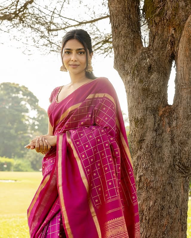 'കല്യാണത്തിന് ചെന്നില്ലായിരുന്നെങ്കിൽ കീർത്തി എന്നെ കൊന്നേനെ'; ഐശ്വര്യ ലക്ഷ്മി