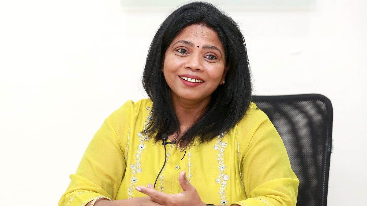 'ശബ്ദം പോയ ശേഷം ഞാന്‍ പാട്ട് കേള്‍ക്കാതായി, മൈക്കിന് മുന്നില്‍ എനിക്ക് പാടാനാവില്ല': മിന്‍മിനി
