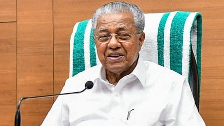 'വിഴിഞ്ഞം വഴി പോകുന്ന ബോട്ട് തള്ളിയല്ലല്ലോ ഉദ്ഘാടനം, നേരത്തെ കല്ലിട്ടതുകൊണ്ട് എന്ത് കാര്യം';  യുഡിഎഫിനെ പരിഹസിച്ച് മുഖ്യമന്ത്രി