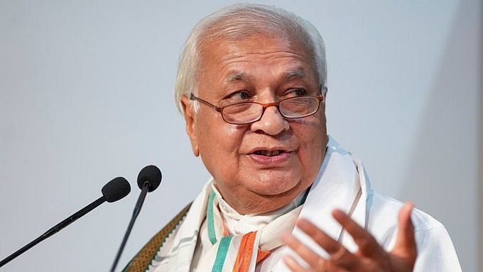 സത്യപ്രതിജ്ഞയ്ക്ക് മുന്‍പേ മാധ്യമങ്ങളോട് 'മുട്ടി' ആരിഫ് മുഹമ്മദ് ഖാന്‍; ലാലു കൂടിക്കാഴ്ചയില്‍ വിവാദം