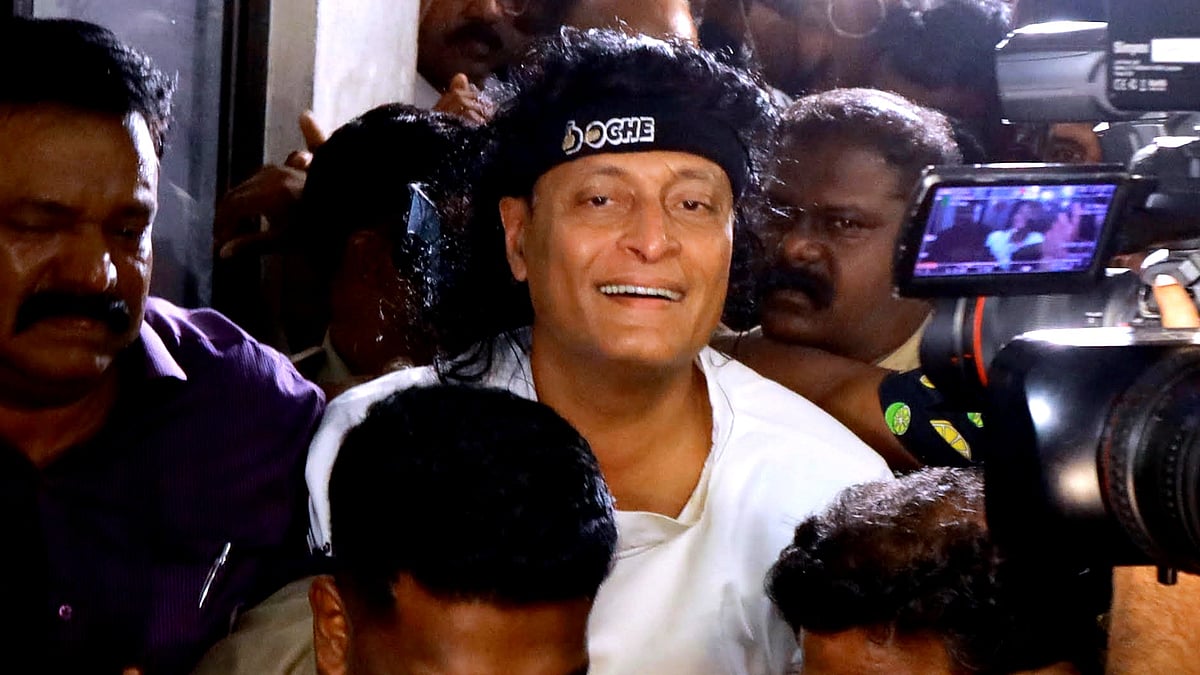 'അന്ന് പ്രതികരിക്കാതിരുന്നത് അവരുടെ മാന്യത, ഇത് ദ്വയാര്‍ഥമല്ലാതെ പിന്നെ എന്താണ്?; എന്തിനാണ് ഈ മനുഷ്യന്‍ ഇങ്ങനെയൊക്കെ പെരുമാറുന്നത്?'