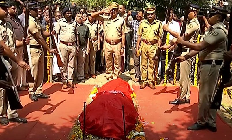 പാട്ടിന്റെ പൗര്‍ണമിച്ചന്ദ്രന്‍ മാഞ്ഞു; ഭാവഗായകന് വിട നല്‍കി കേരളം; ഒഴുകിയെത്തി ആയിരങ്ങള്‍