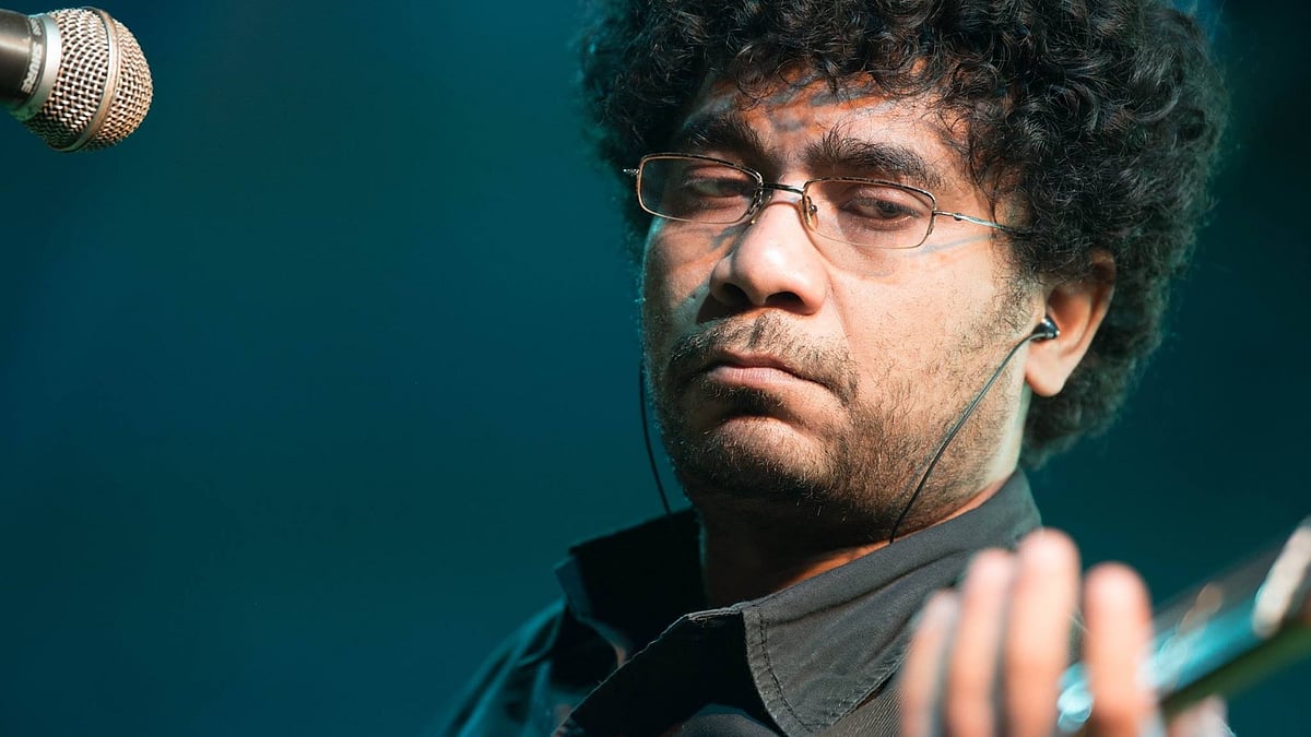 ബാസിസ്റ്റ് ചന്ദ്രമൗലി ബിശ്വാസ് വീടിനുള്ളില്‍ മരിച്ച നിലയില്‍