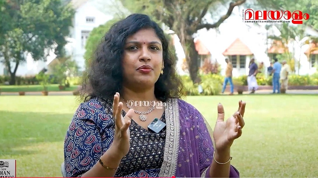 വസ്ത്രധാരണം അല്ല പ്രശ്‌നം, ഹണി റോസിനെ അഭിനന്ദിക്കണം: ചിന്ത ജെറോം
