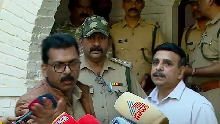 'ഇന്ന് ഒരു ലൈവും ഇല്ല, എല്ലാം ഗേറ്റിന് പുറത്ത്'; ഡിഎഫ്ഒയുടെ പ്രതികരണം തടഞ്ഞ് പൊലീസ്